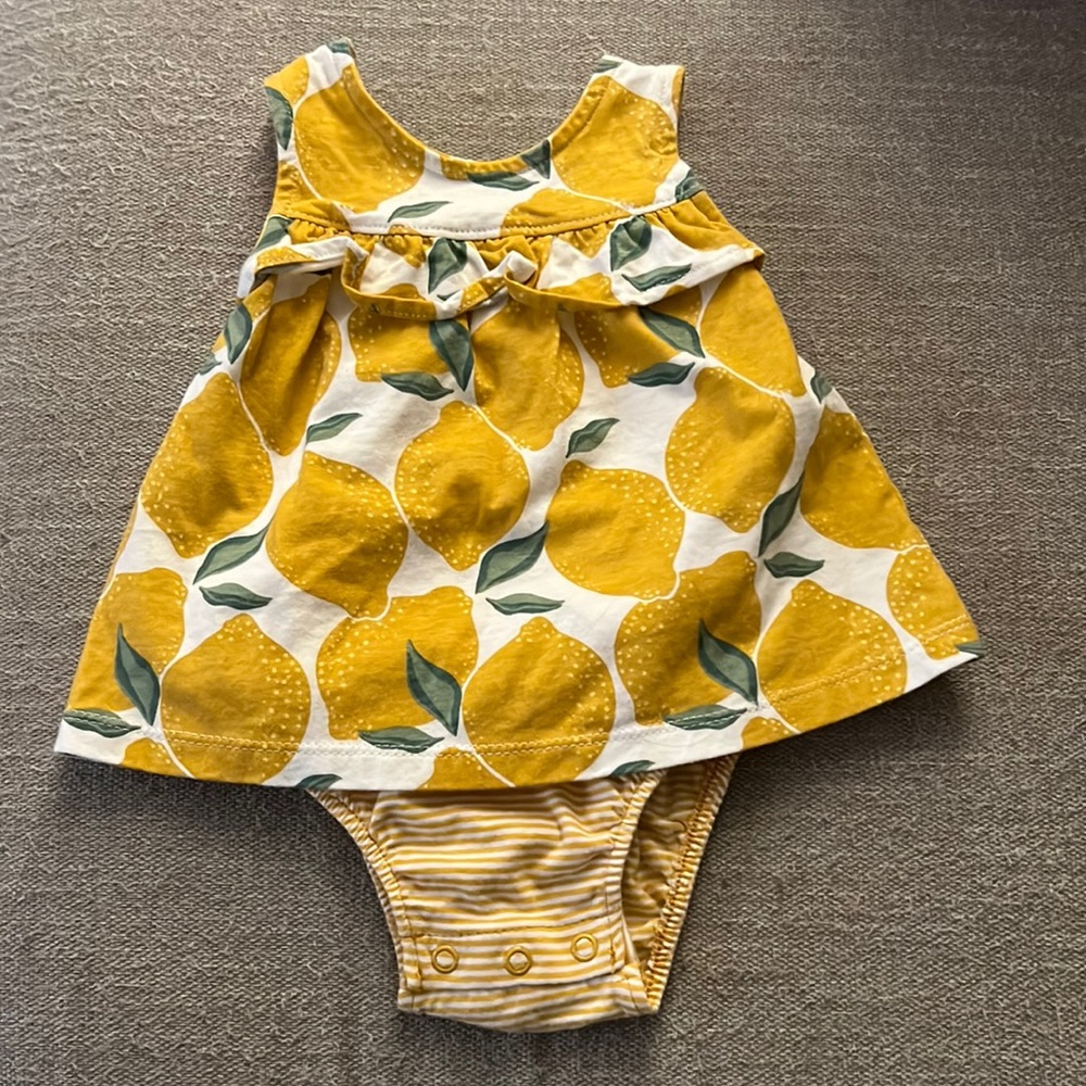 Carters Lemon Romper Onesie - 6M